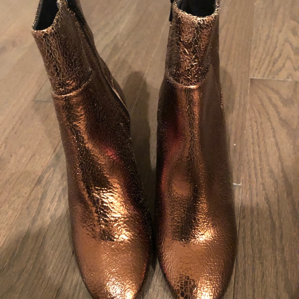 ‼️SOLD ‼️Steve Madden leather bronze bootie NIB - Picture 1 of 6